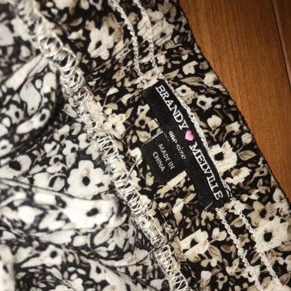 Brandy Melville Floral Skirt - Picture 2 of 3